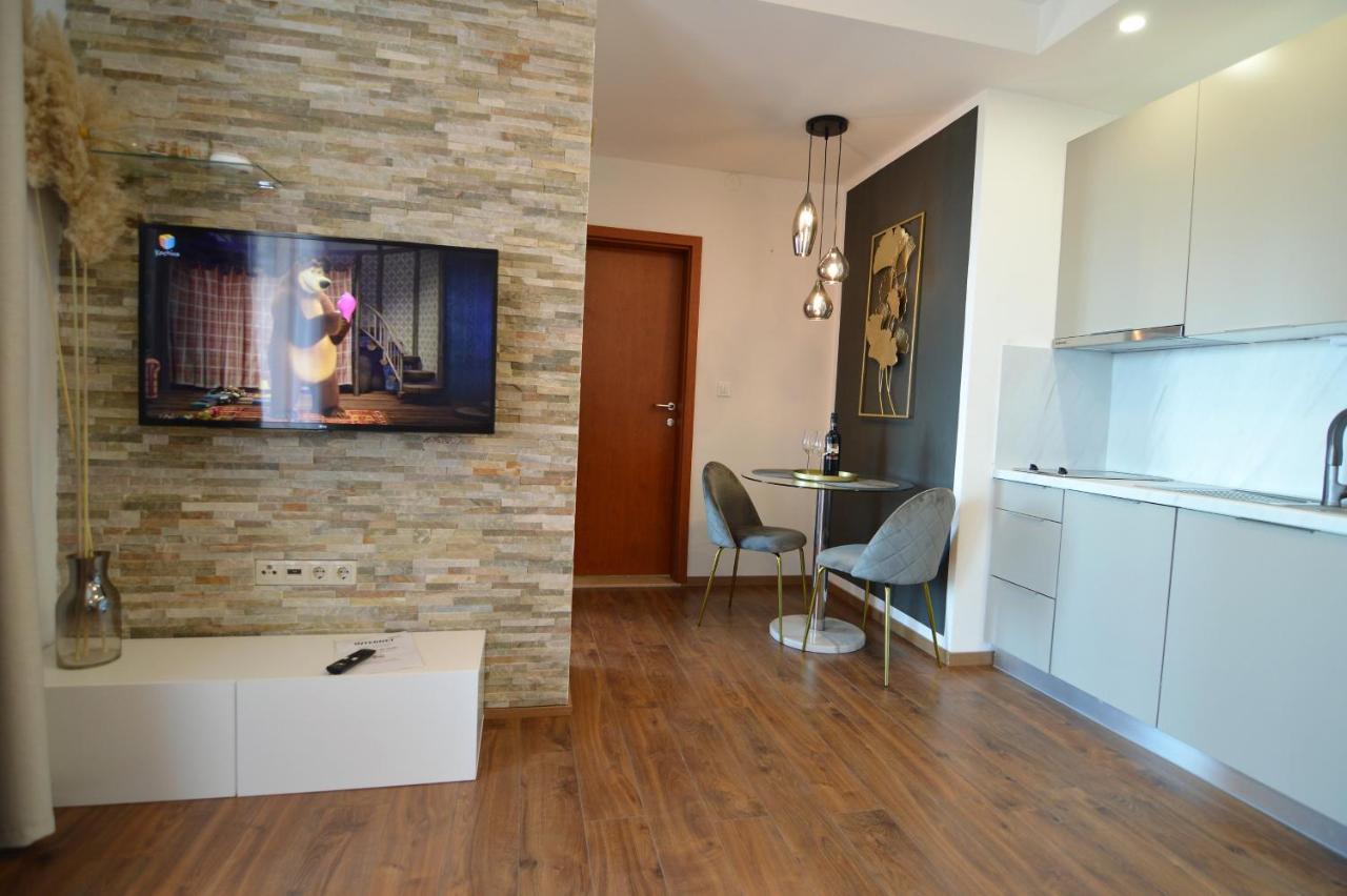 Apartments By The Sea Starigrad, Paklenica - 16421 Exterior photo