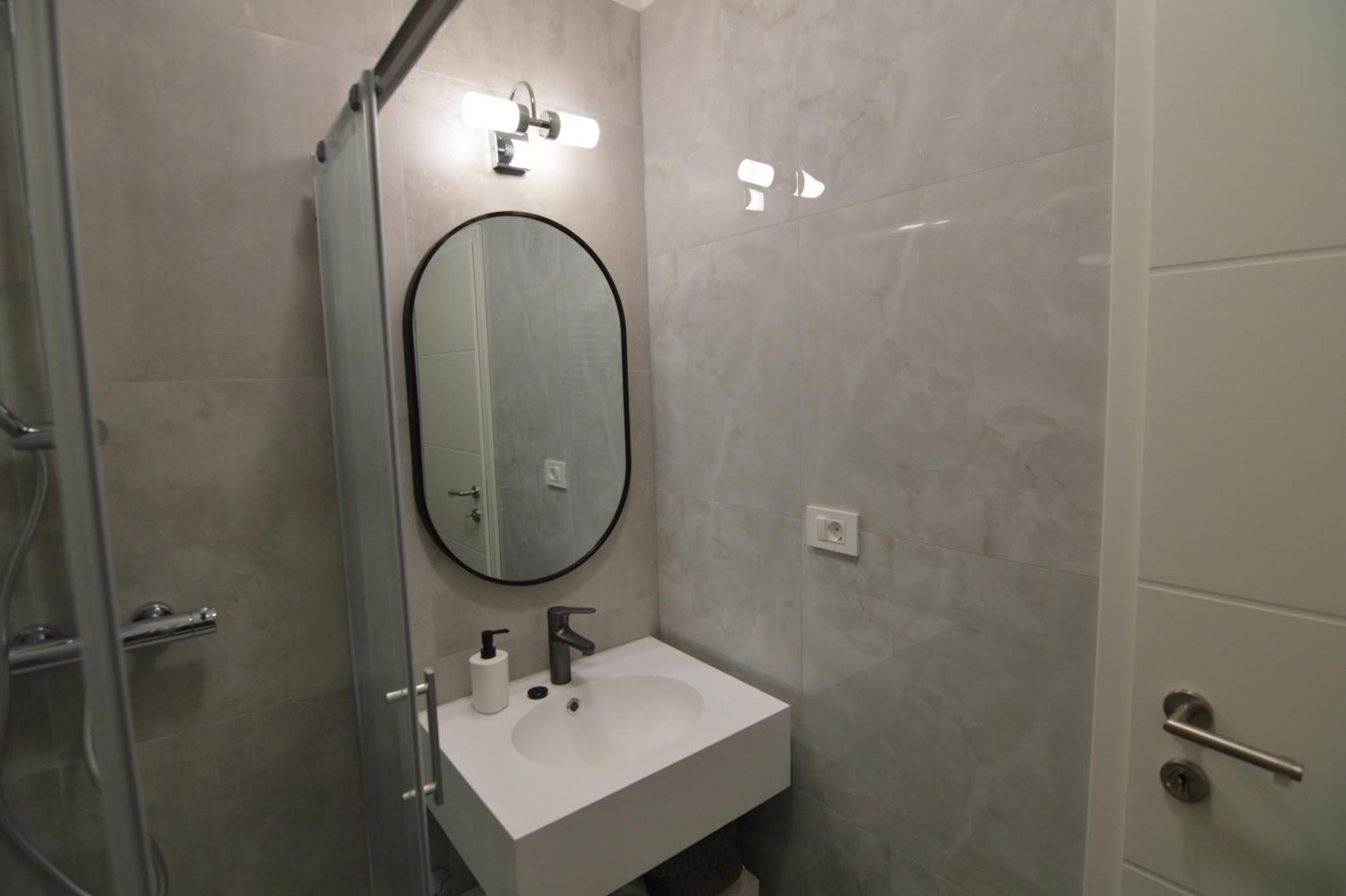 Apartments By The Sea Starigrad, Paklenica - 16421 Room photo